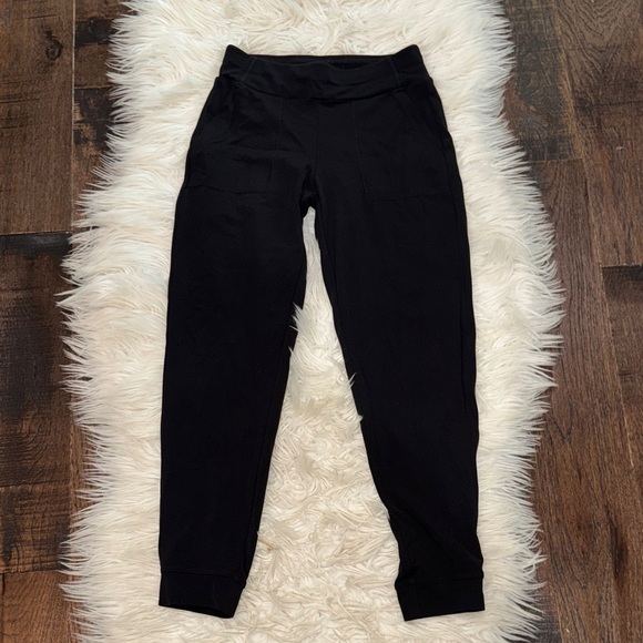 Trendy Black Athleta Jogger Pants - Picture 1 of 6